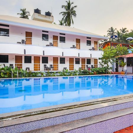 Oyo 22056 Arambol Plaza Beach Resort Екстер'єр фото