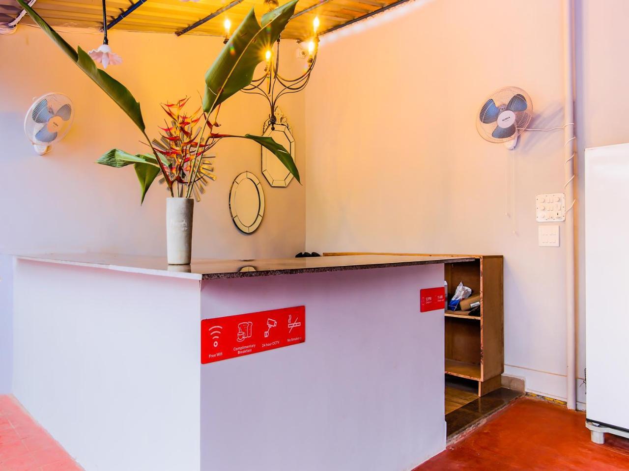 Oyo 22056 Arambol Plaza Beach Resort Екстер'єр фото